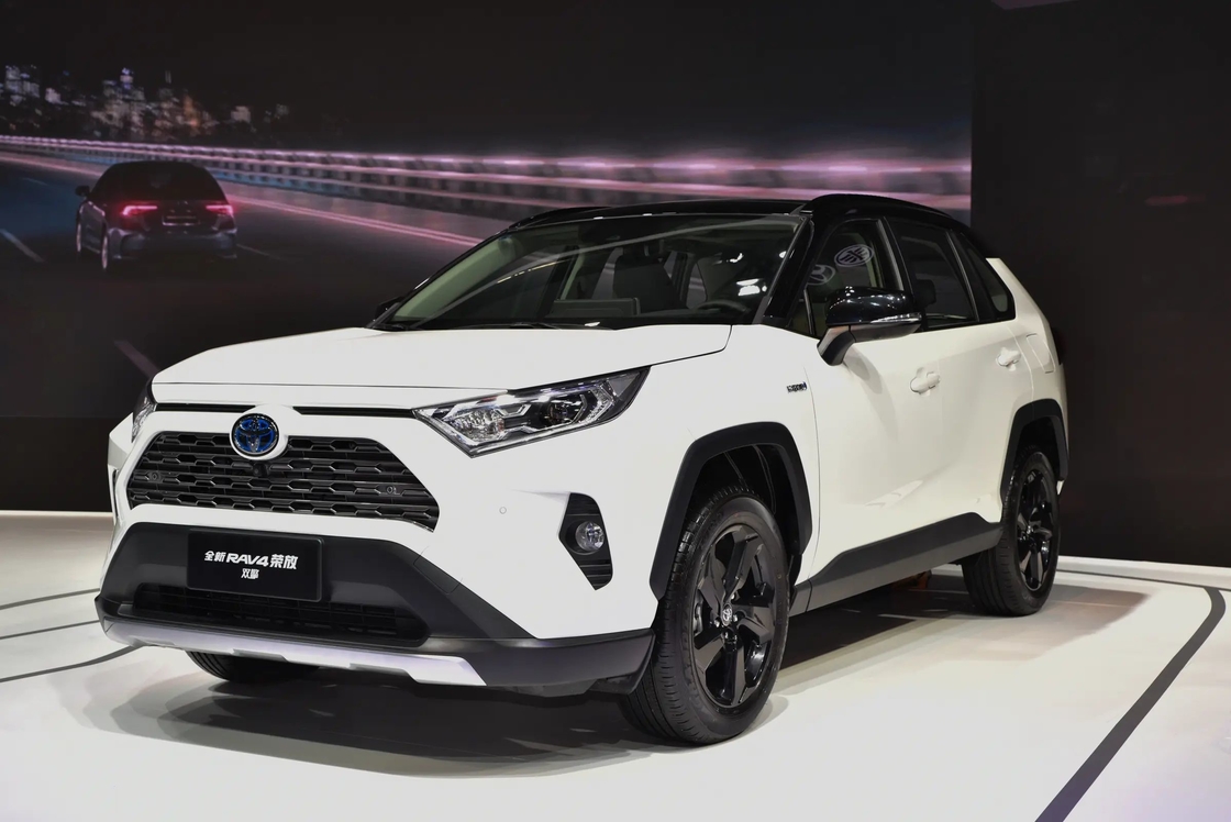 Compact RAV4 Toyota SUV à essence 2.0L 2.5L Moteur FWD AWD 5 sièges