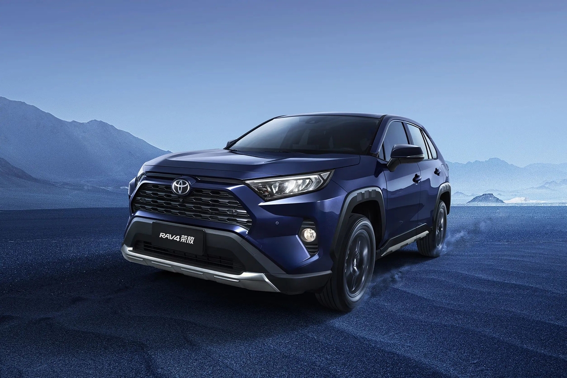 Compact RAV4 Toyota SUV à essence 2.0L 2.5L Moteur FWD AWD 5 sièges