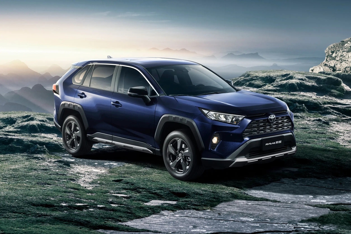 180km/h Max vitesse Toyota voiture à essence RVA4 5 portes 5 sièges SUV