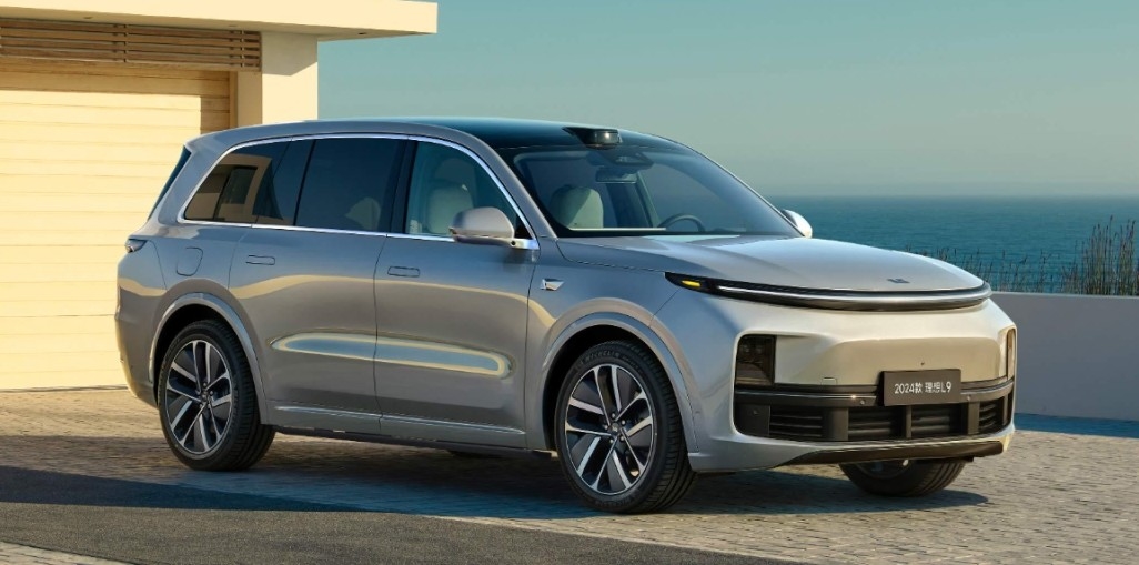 Vivez l'avenir de la conduite avec Lixiang L9, la berline électrique phare dotée de technologies avancées et d'un design impressionnant.