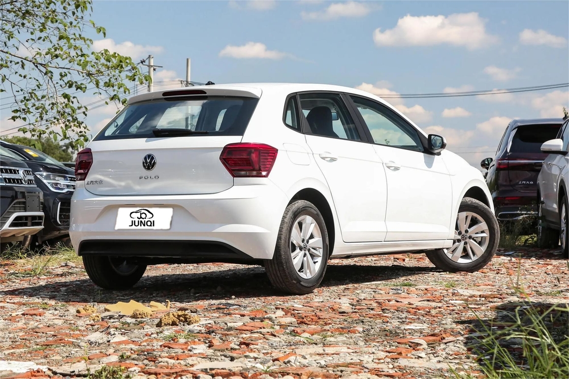 Volkswagen voiture à essence POLO 1.5L voiture à essence pour adultes avec 185 km / h vitesse maximale pour les conducteurs