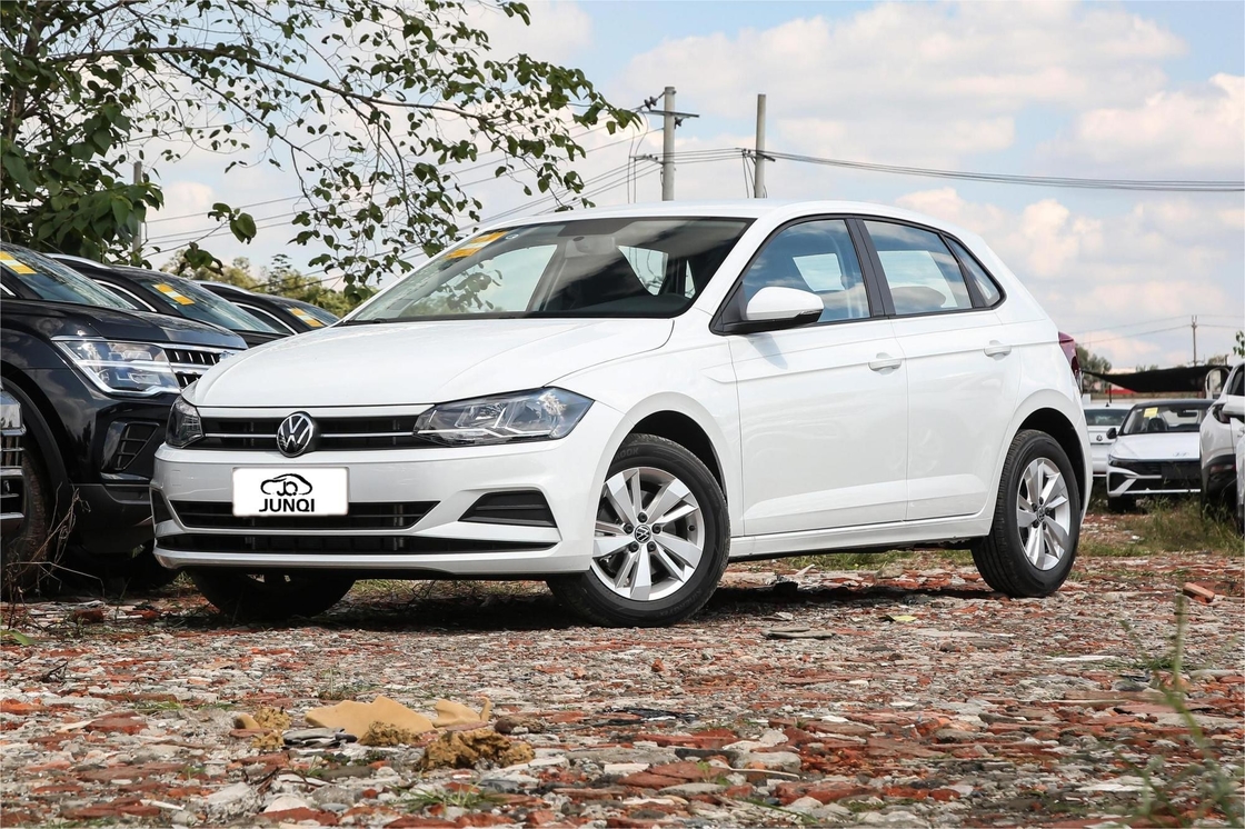 5 portes 5 places Volkswagen voiture essence sous-compact avec conception et mise en page réfléchie
