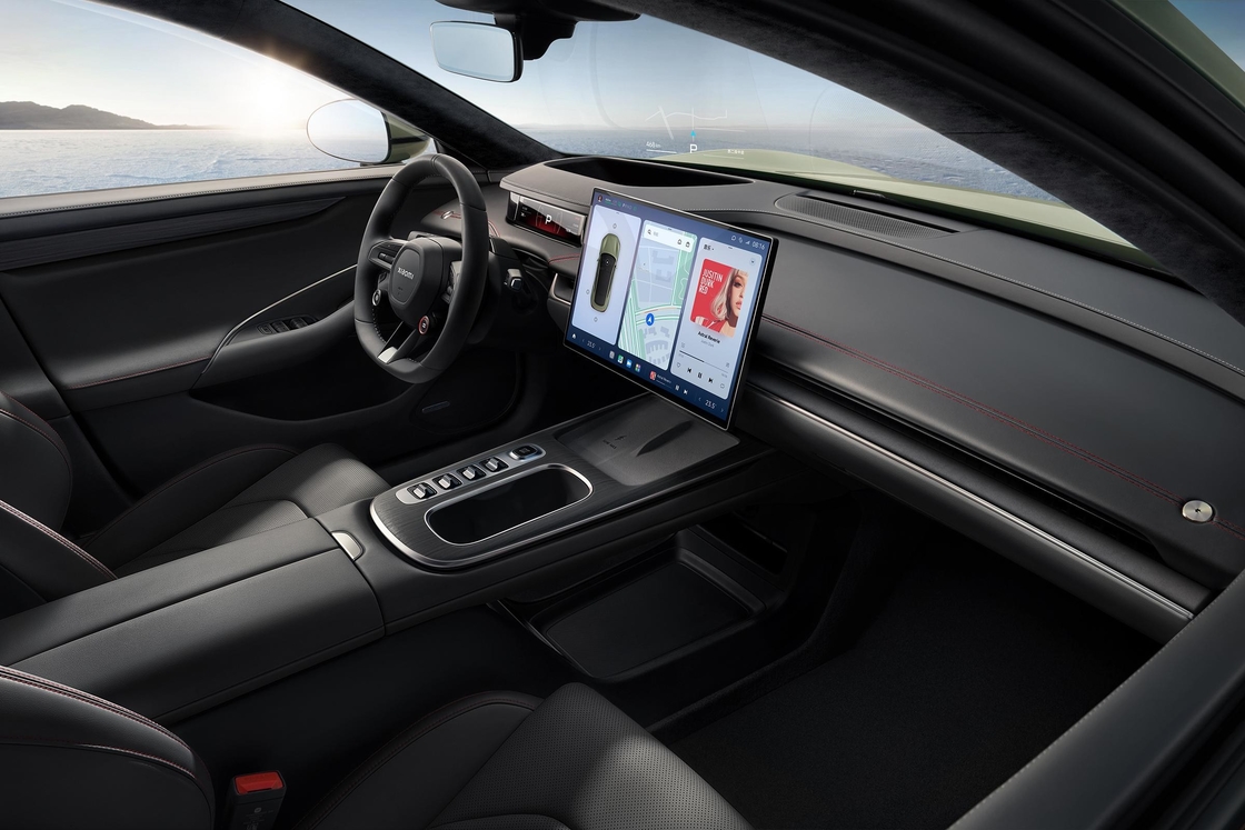 Sédane de type mode Xiaomi voiture électrique SU7 avec un fort sens du mouvement
