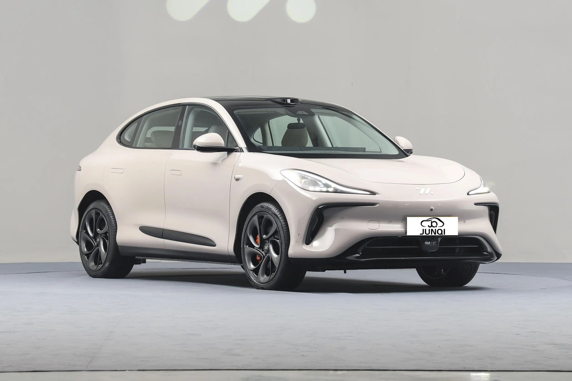 Zhiji IM voiture électrique LS6 Sport 4 portes 5 places SUV 760km longue portée véhicule électrique à énergie nouvelle voiture pour adultes