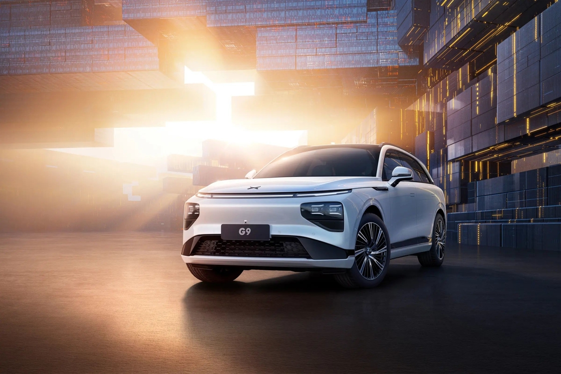 Xpeng G9 SUV électrique pur Moyen à Grand 5 portes 5 places Electric Crossover Xiaopeng Voiture électrique