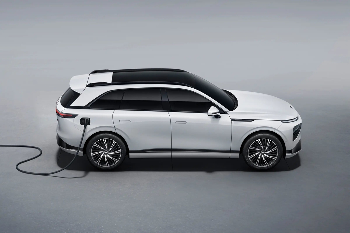 Xpeng G9 SUV électrique pur Moyen à Grand 5 portes 5 places Design unique par Xiaopeng Electric Car