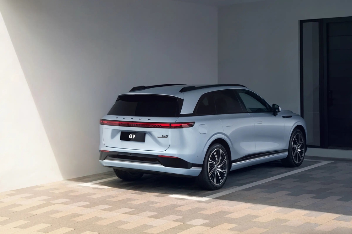 Xpeng G9 SUV électrique pur Moyen à Grand 5 portes 5 places Design unique par Xiaopeng Electric Car