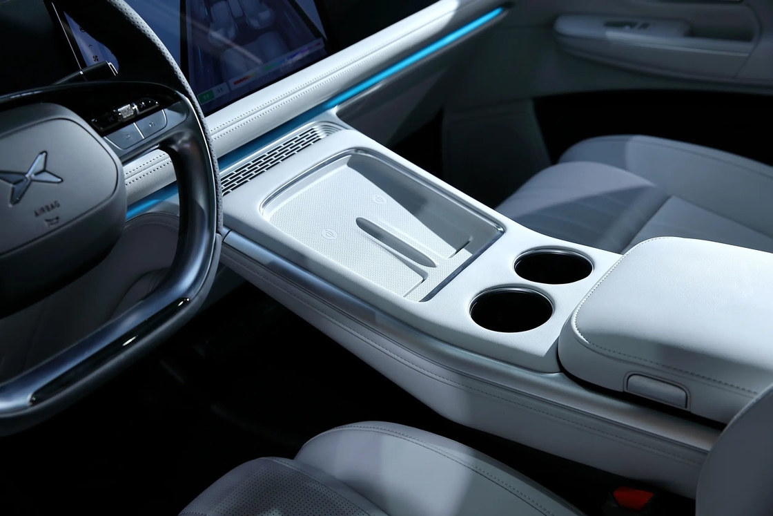 Moyen à grand Xiaopeng voiture électrique 5 portes 5 places Xpeng G9 SUV pur électrique