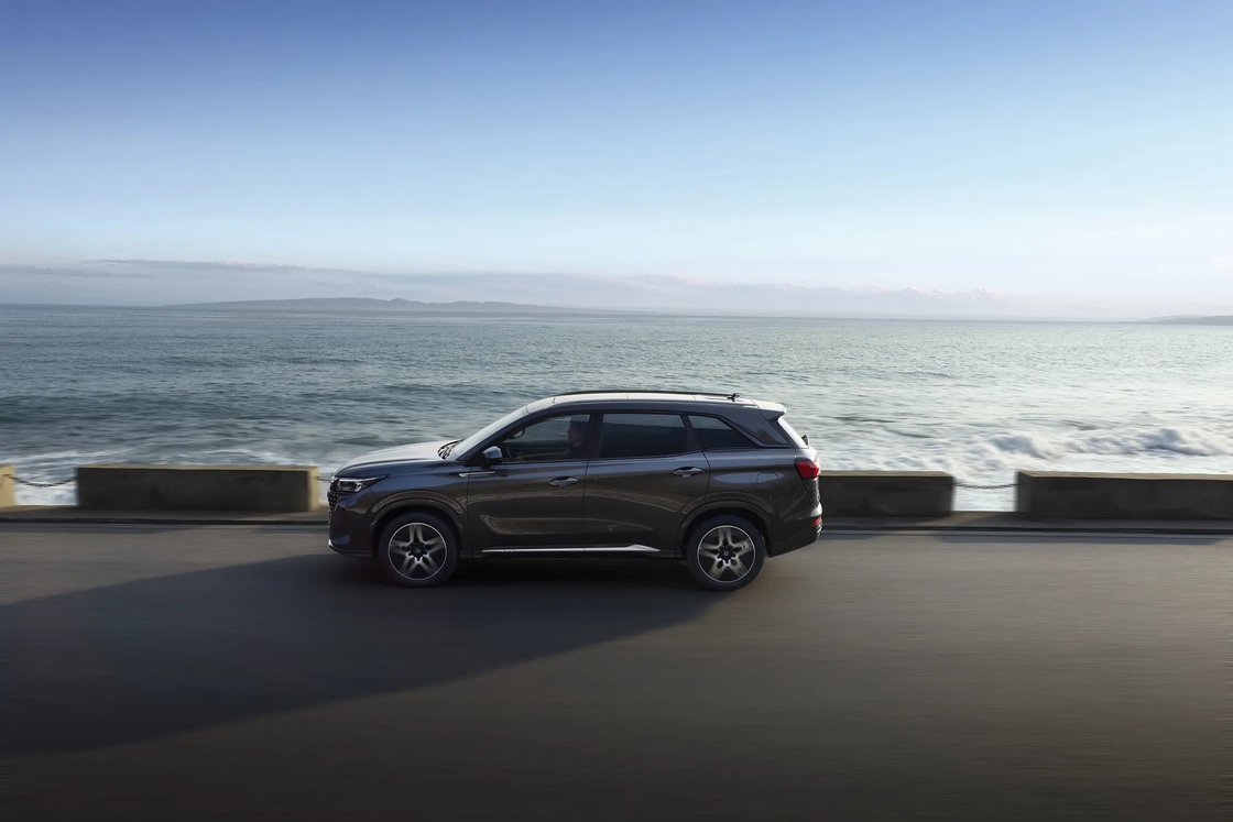 Moderne design Moyenne taille E5 Seres voiture électrique / All Wheel Drive EV SUV