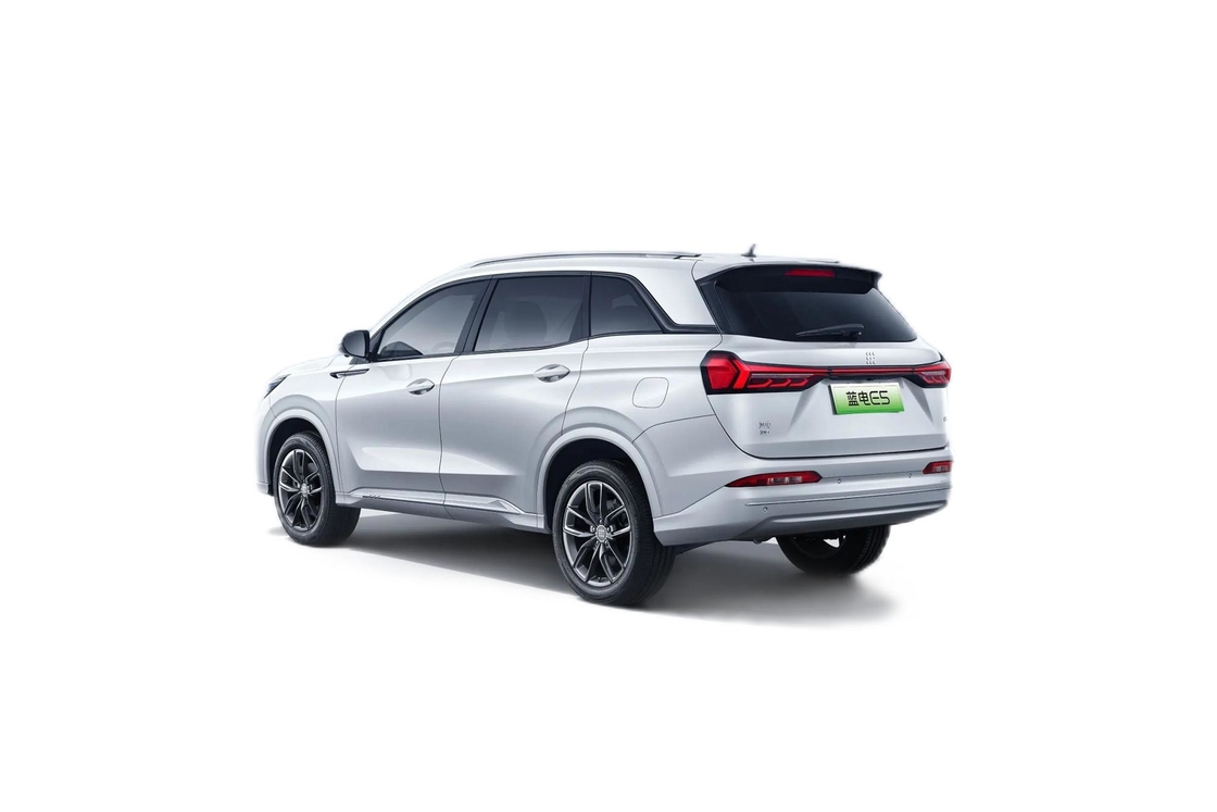 Moderne design Moyenne taille E5 Seres voiture électrique / All Wheel Drive EV SUV