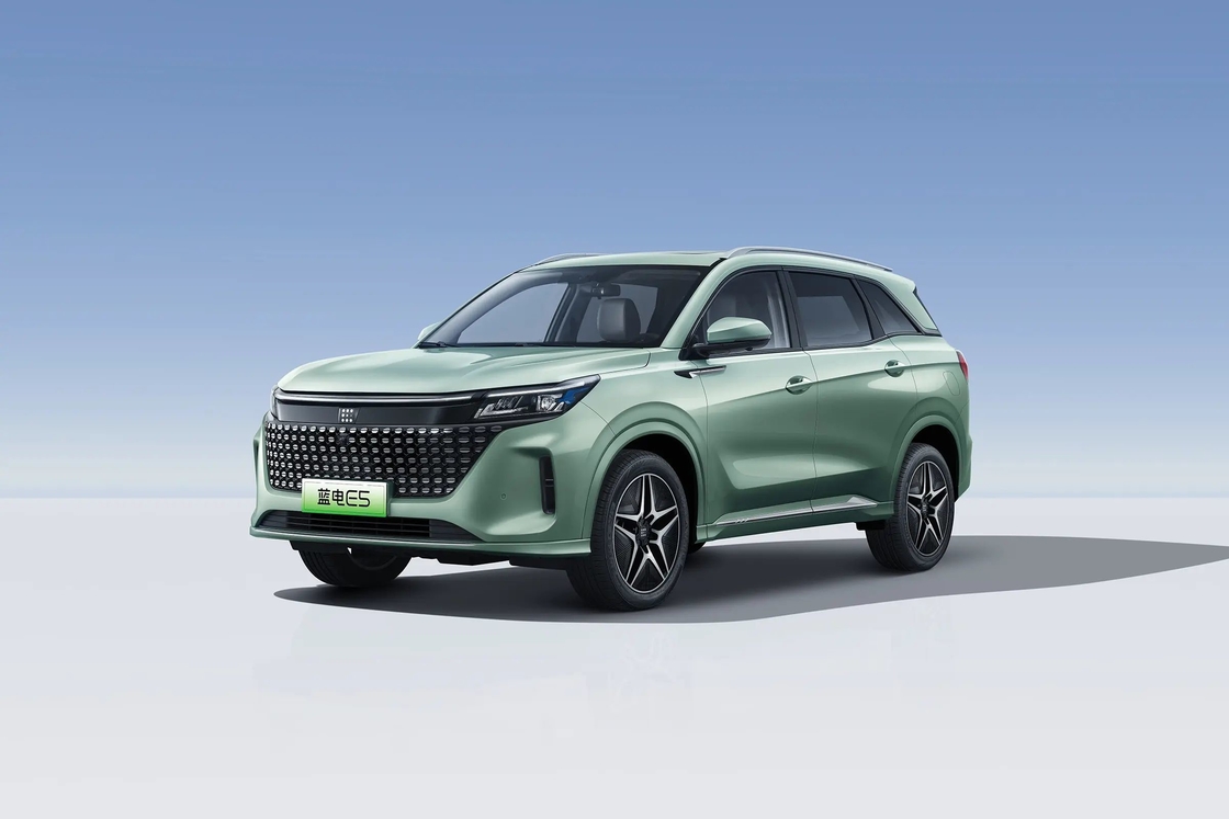 Moderne design Moyenne taille E5 Seres voiture électrique / All Wheel Drive EV SUV