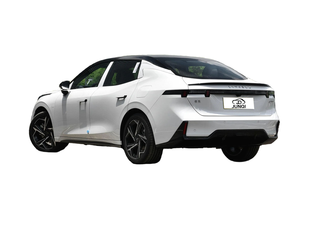500 km Lynk & Co Full Electric SUV Car Plug In Hybrid Charge rapide 0,45 heures
