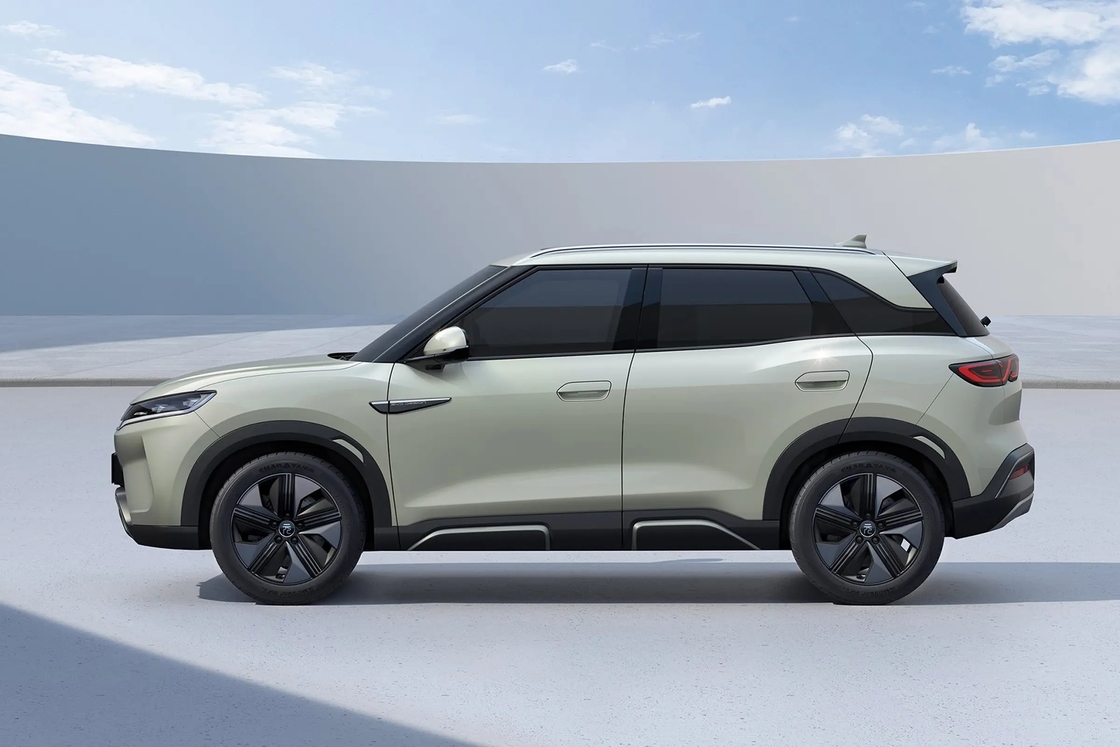 BYD Yuan UP Le crossover électrique transformateur pour la mobilité urbaine moderne