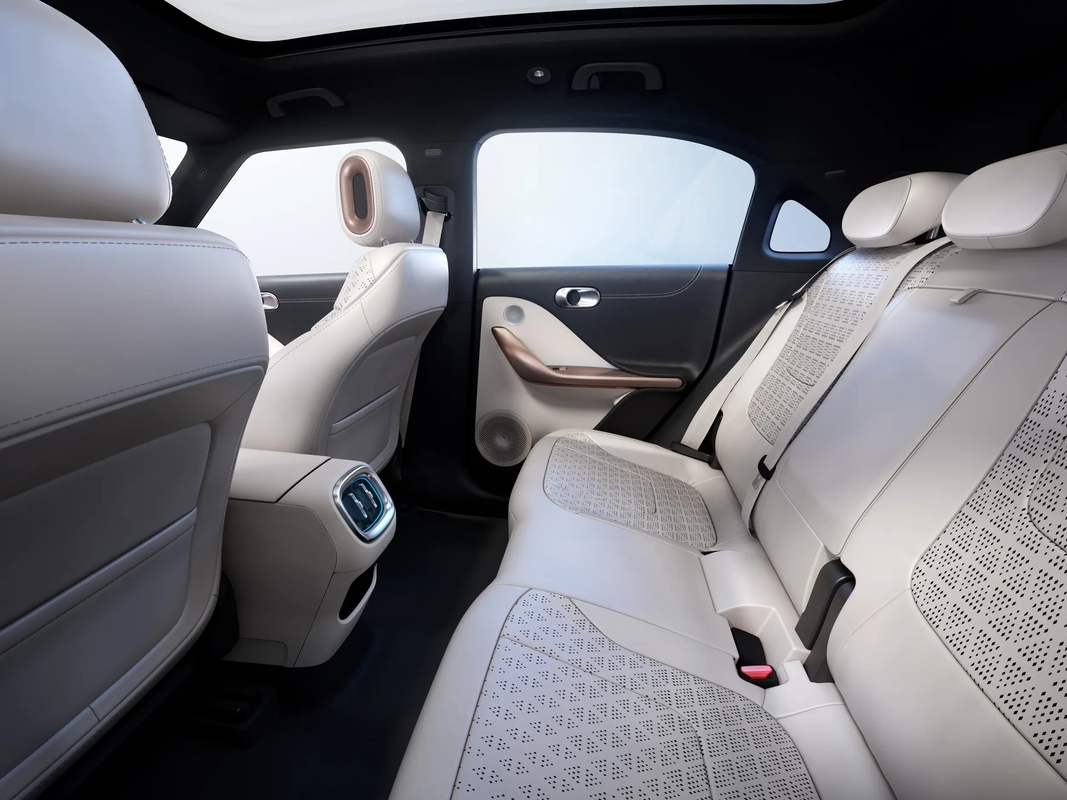 Smart1 La voiture électrique durable et innovante pour Mercedes Benz 272 chevaux 400 km portée zéro émissions