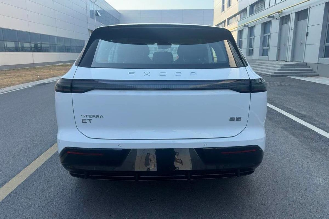 Dual moteur Powertrain SUV véhicule électrique Chery EXEED ET Pour des performances exaltantes