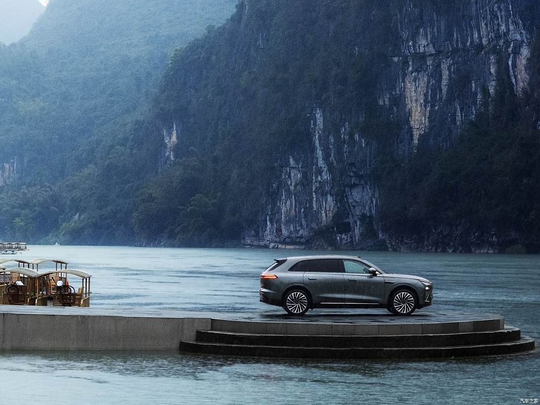 Dual moteur Powertrain SUV véhicule électrique Chery EXEED ET Pour des performances exaltantes