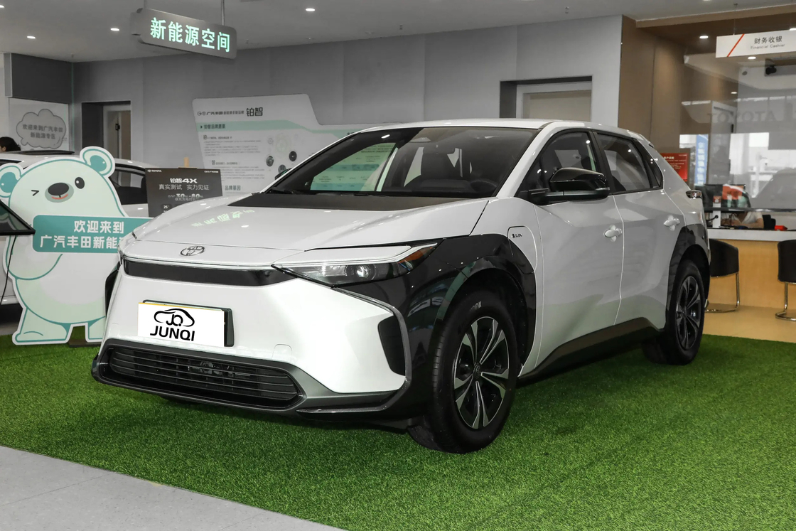 Toyota Bz4x voiture électrique à 120 mph FWD Hatchback SUV de taille moyenne Pure Electric 204 HP