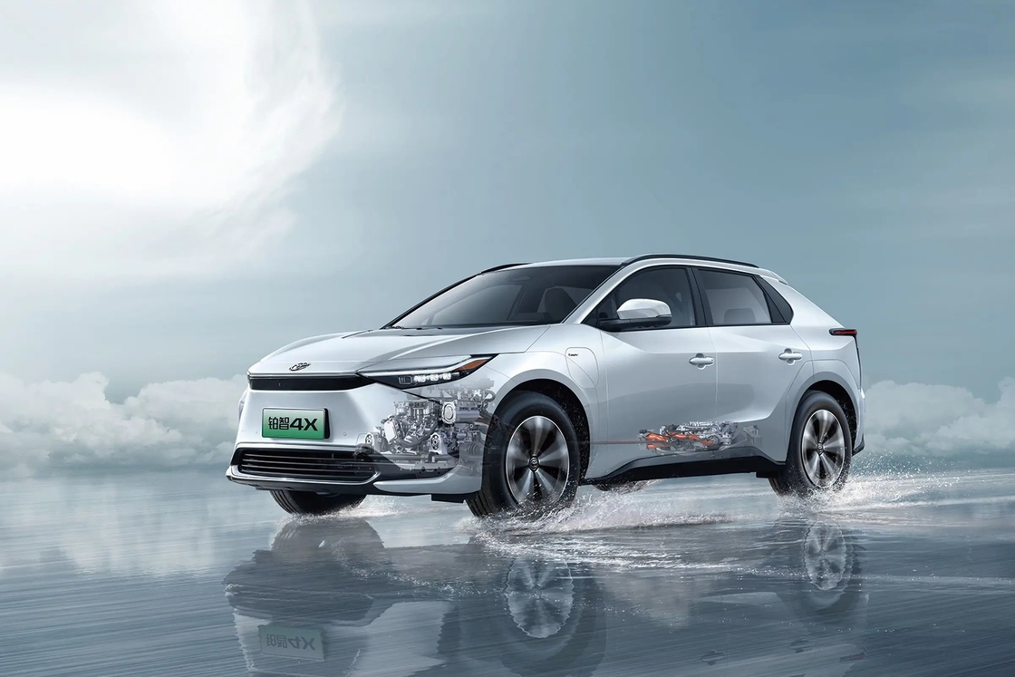 Toyota Bz 4X SUV hybride électrique pour les consommateurs écologiques et les amateurs de plein air