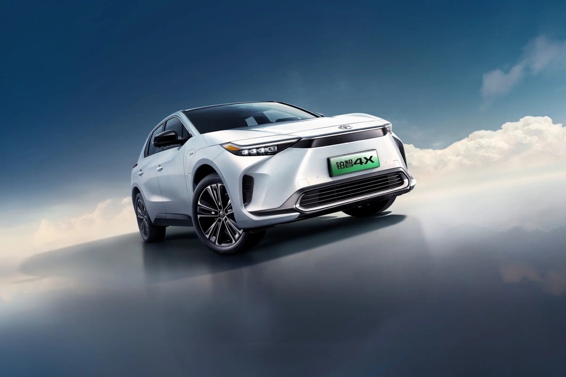 Toyota Bz 4X SUV hybride électrique pour les consommateurs écologiques et les amateurs de plein air
