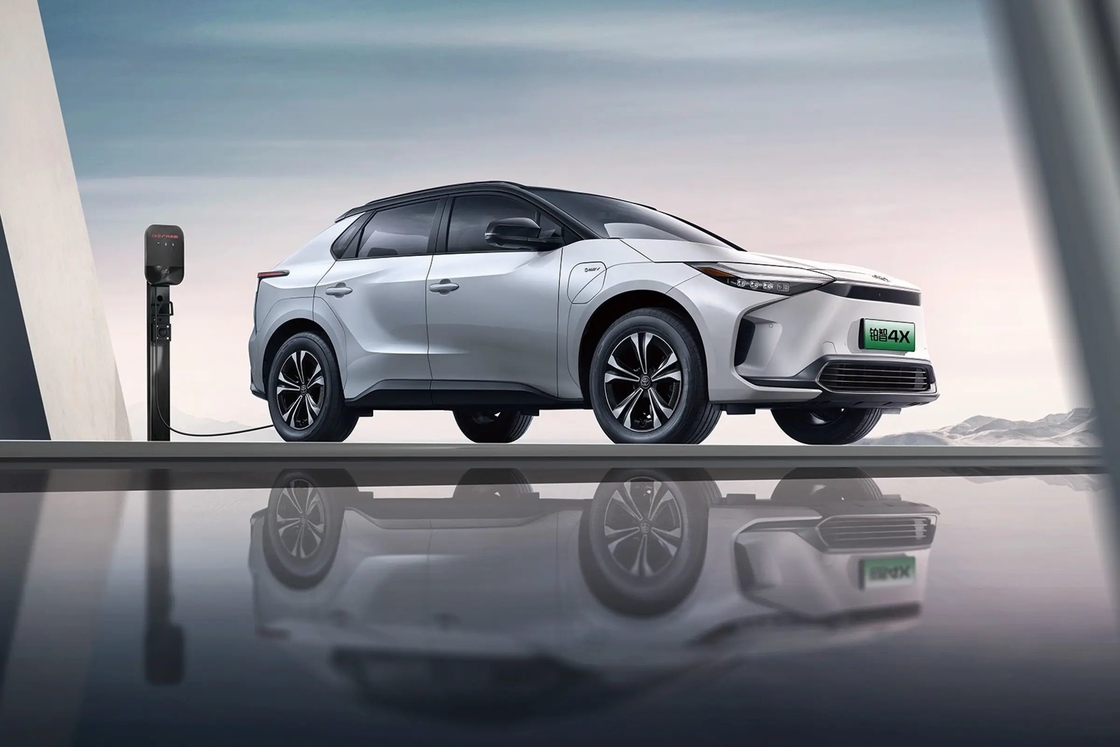 Toyota Bz 4X SUV hybride électrique pour les consommateurs écologiques et les amateurs de plein air