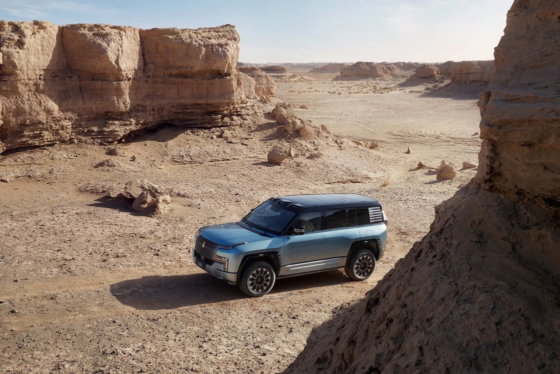 Nouveau SUV tout-terrain Jeep 4X4 Véhicule BYD Yangwang U8 Voiture à vue