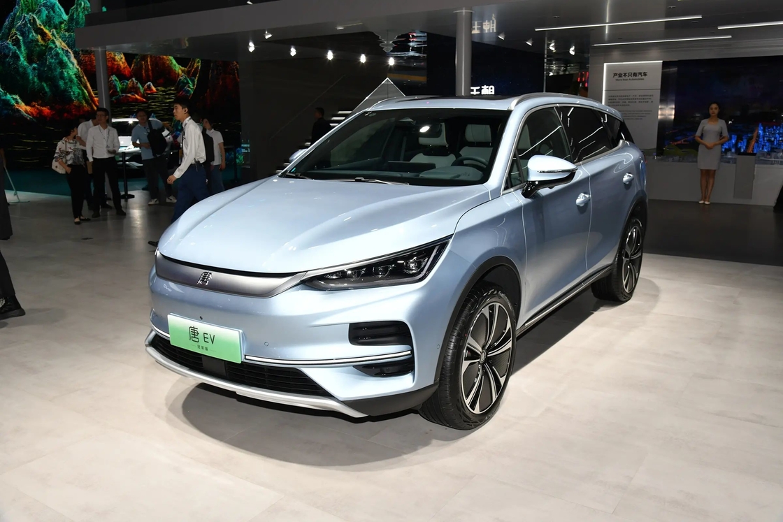 Luxe BYD Tang voiture électrique EV 185Km / h à gauche du volant Plug In SUV hybride