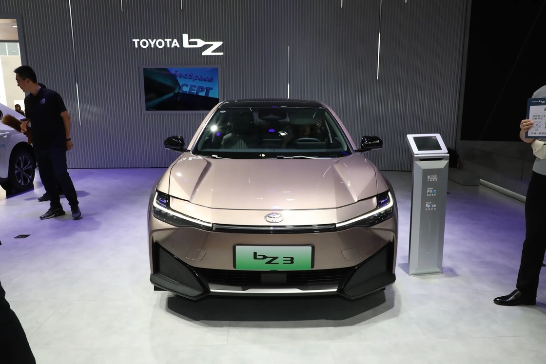 BZ3 Toyota Véhicules électriques 4 portes 5 sièges berline Single Speed Direct Drive