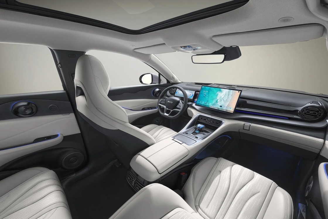BYD Frigate 07 EV avec écran multimédia de commande centrale