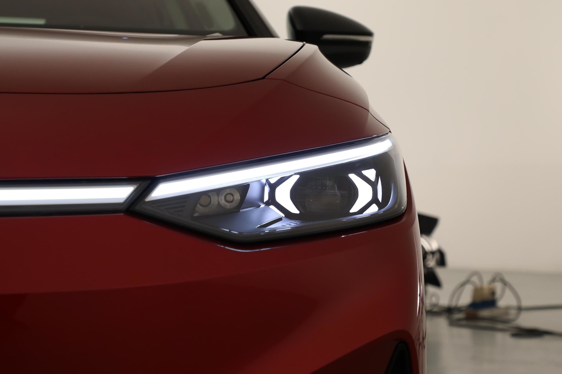 Capacité de sièges de voiture électrique pure Volkswagen EV ID7 Sedan type 5