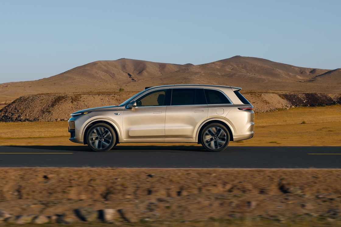 5 portes 6 places L8 Lixiang voiture électrique SUV à gauche avec une autonomie de 800 km