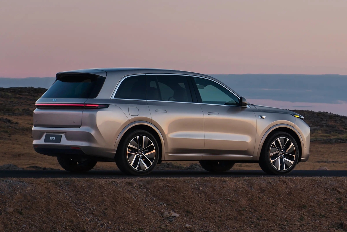 5 portes 6 places L8 Lixiang voiture électrique SUV à gauche avec une autonomie de 800 km