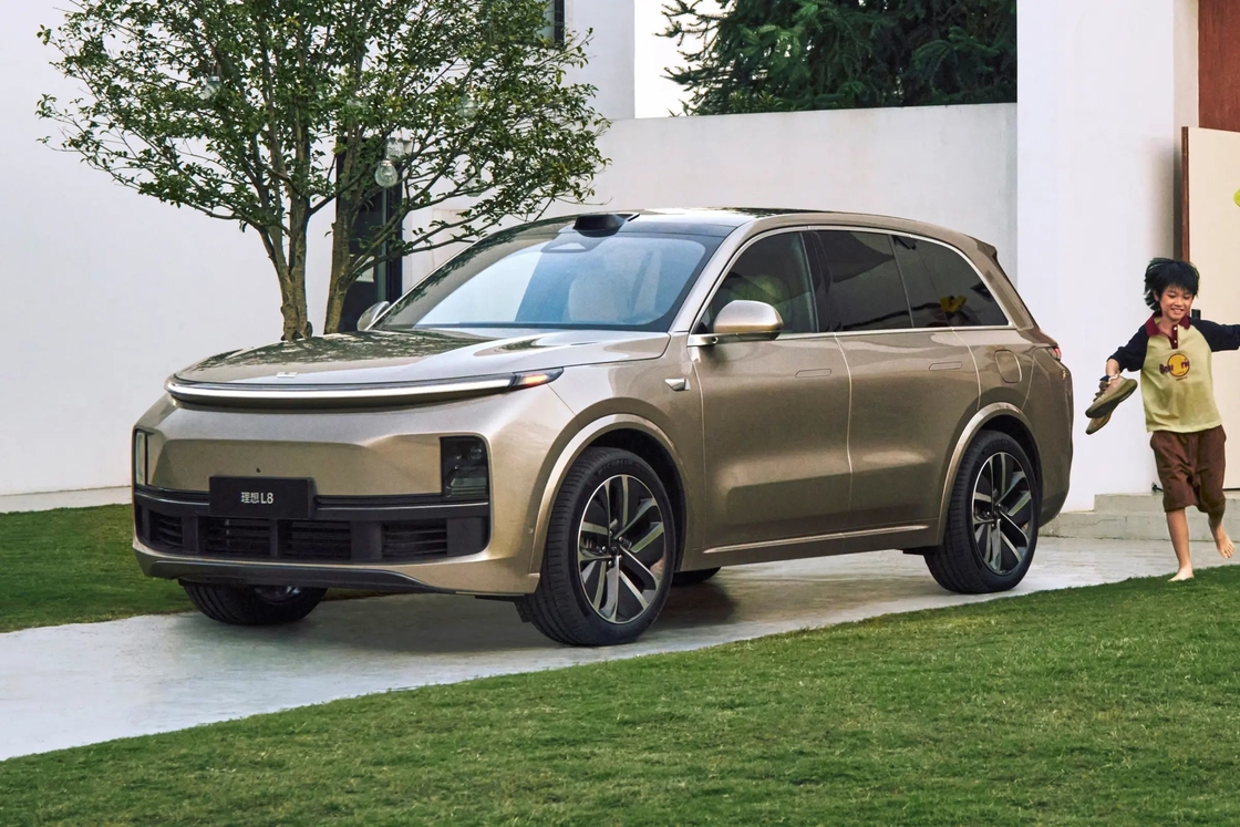 Lixiang L8 voiture électrique de taille familiale de 400 km avec des jantes différentes durables