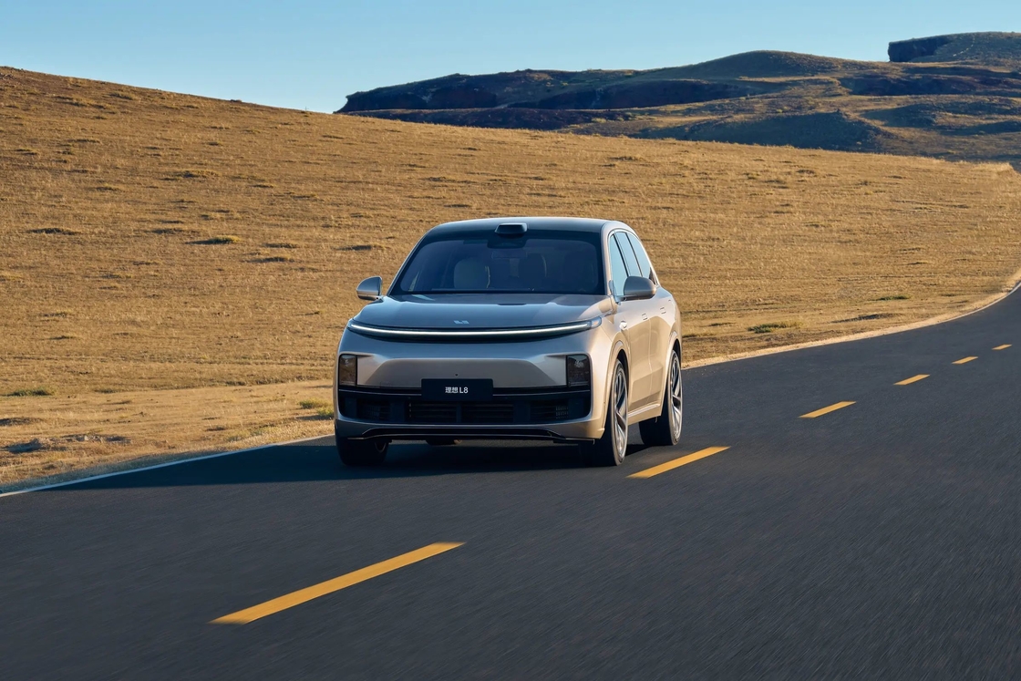 Lixiang L8 voiture électrique de taille familiale de 400 km avec des jantes différentes durables