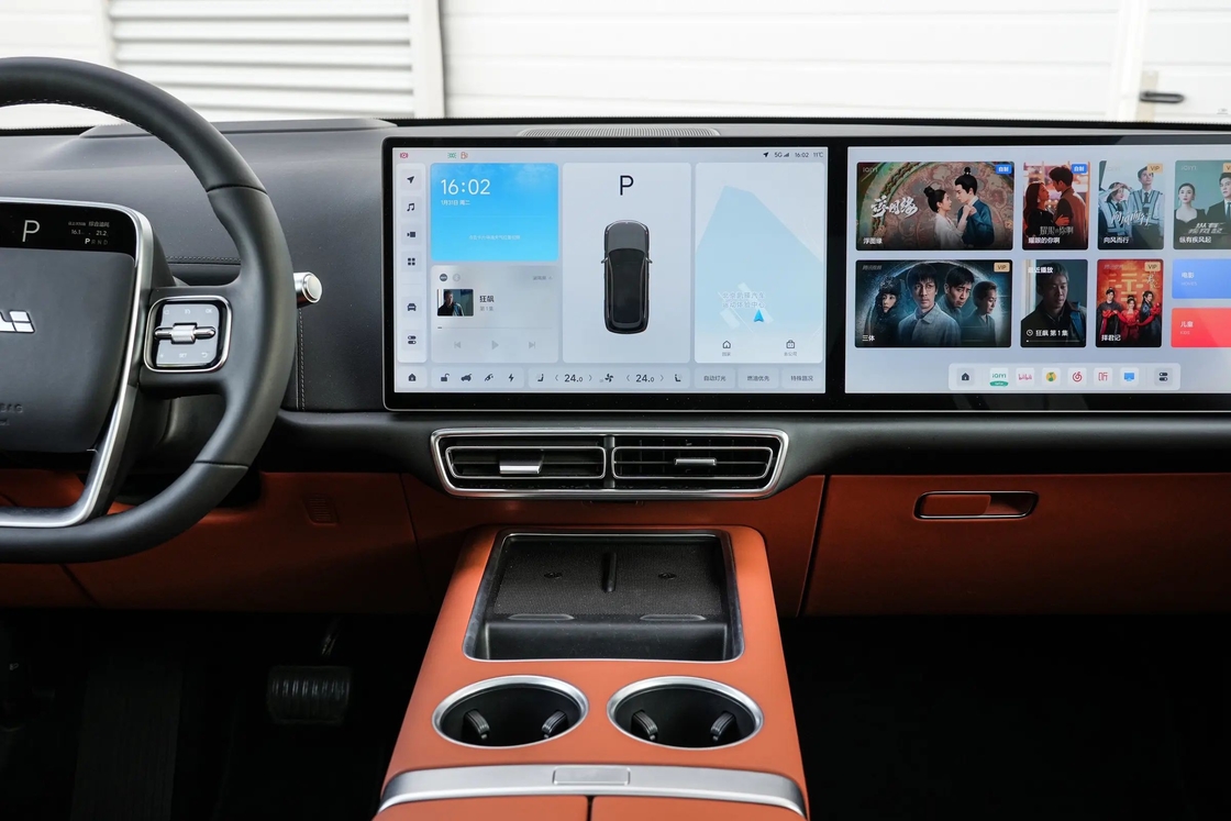 Li L7 SUV de luxe de moyenne à grande portée avec ventilation à quatre places par Lixiang Electric Car