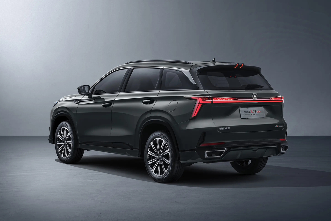 Changan Petrol CS75 Plus SUV Type énergétique à l'essence pour vos aventures quotidiennes