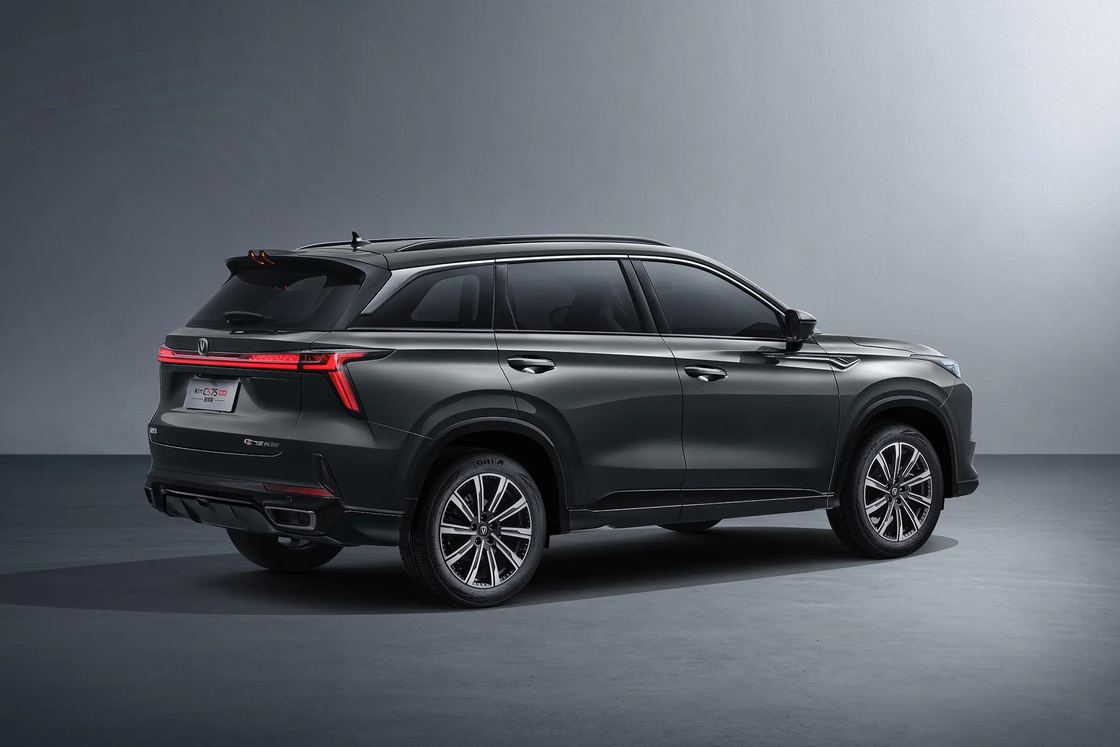 Changan Petrol CS75 Plus SUV Type énergétique à l'essence pour vos aventures quotidiennes