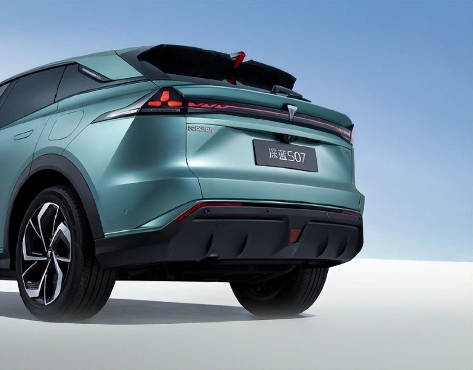 Direction gauche Changan Electric Car DeepBlue 07 Le mélange parfait de forme et de fonction