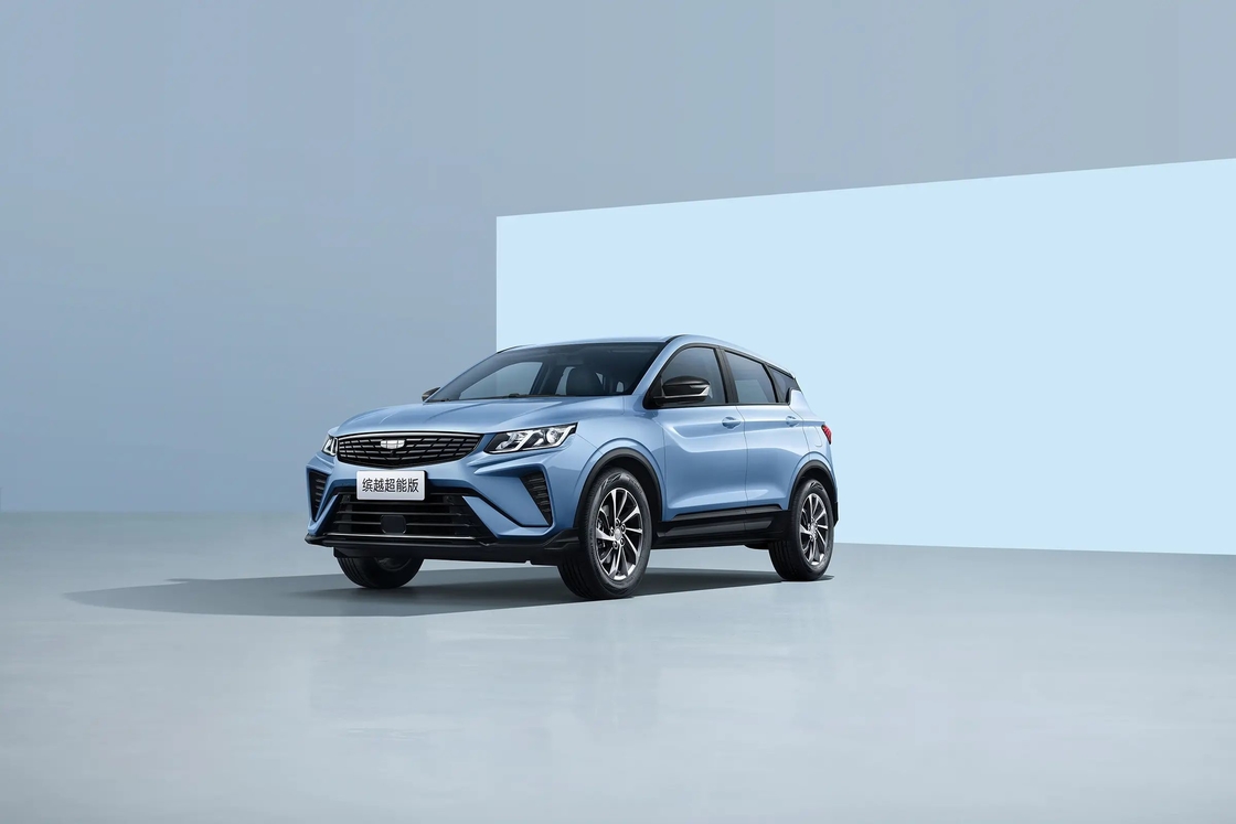 Voiture à essence Geely avec climatisation automatique et sièges en cuir pour une conduite confortable