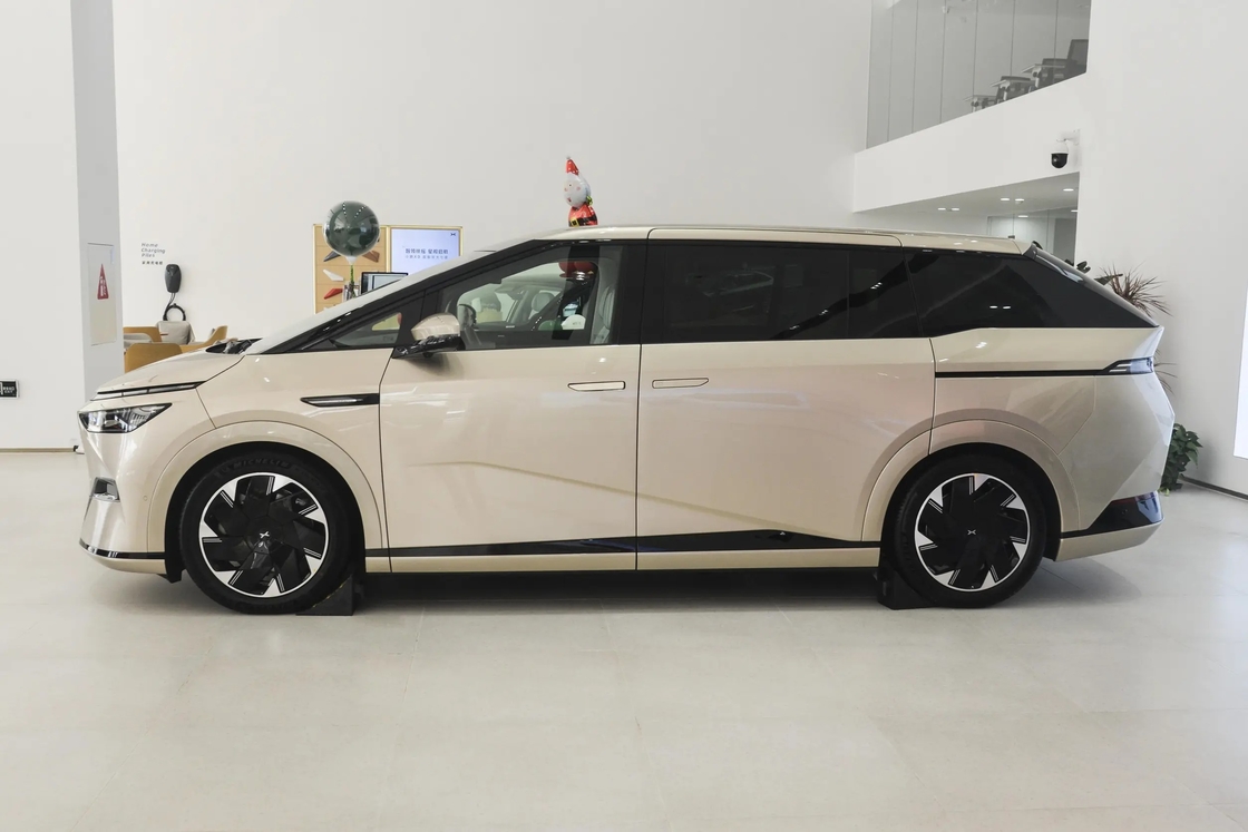 Xiaopeng X9 2024 702 Ultra Long Life Max voiture d'occasion avec vitesse maximale 170km/h