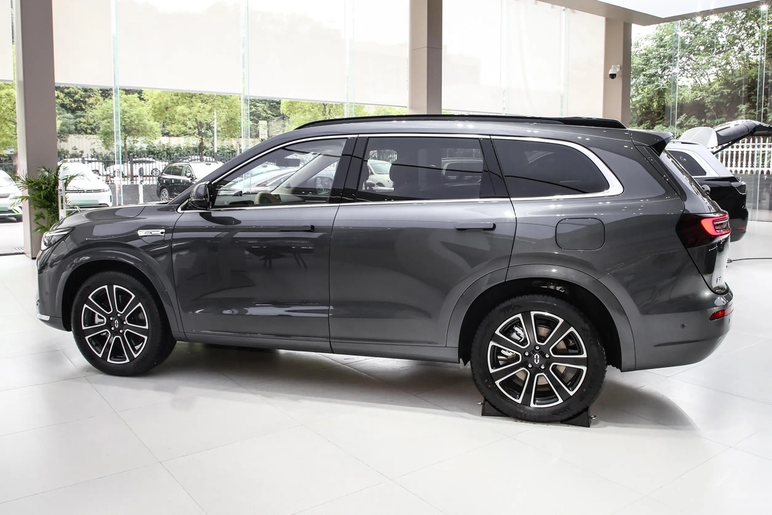 AITO M7 Nouveau modèle Nouveau véhicule énergétique 5 portes 6 places SUV double moteur à quatre roues motrices