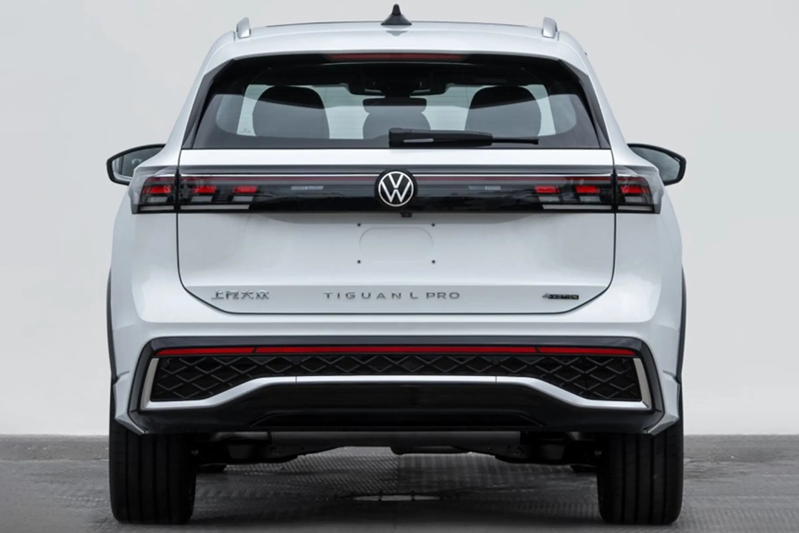 Volkswagen Tiguan L 2024 330tsi à deux roues motrices R-Line Dragon Edition SUV à essence.