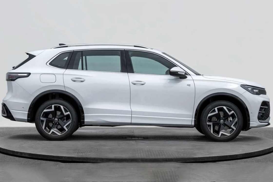 Volkswagen Tiguan 2024 R ligne 380TSI 4WD 1.5T 2.0T VW Tiguan L pro édition phare 5 places Véhicule à essence Voiture SUV