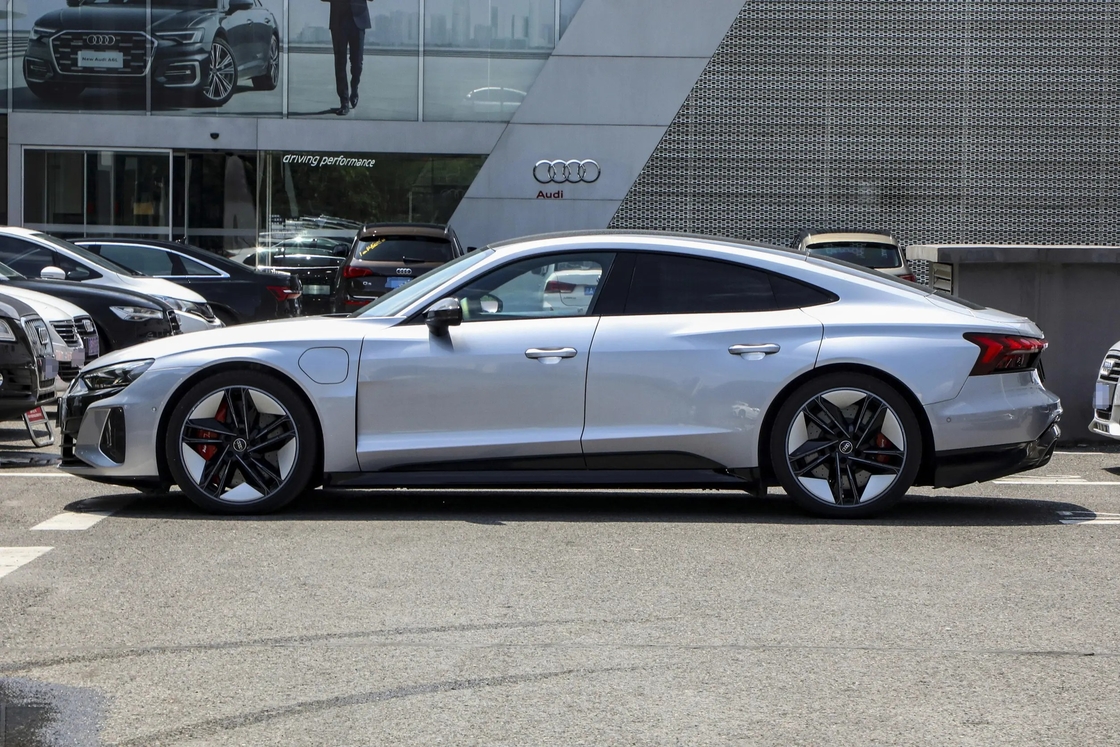 Spot 2022 Nouvelle énergie Au Di E Tron Sport à grande vitesse voiture électrique Au Di Etron Nouvelle voiture d'occasion Rs Au Di E-tron Gt Car