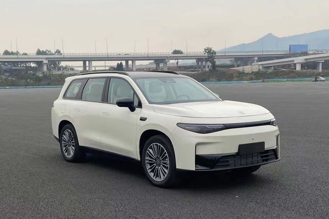 2024 NEW CAR Leapmotor C16 Hybrid Véhicule électrique pur Ev Suv Automobile électrique 220 560