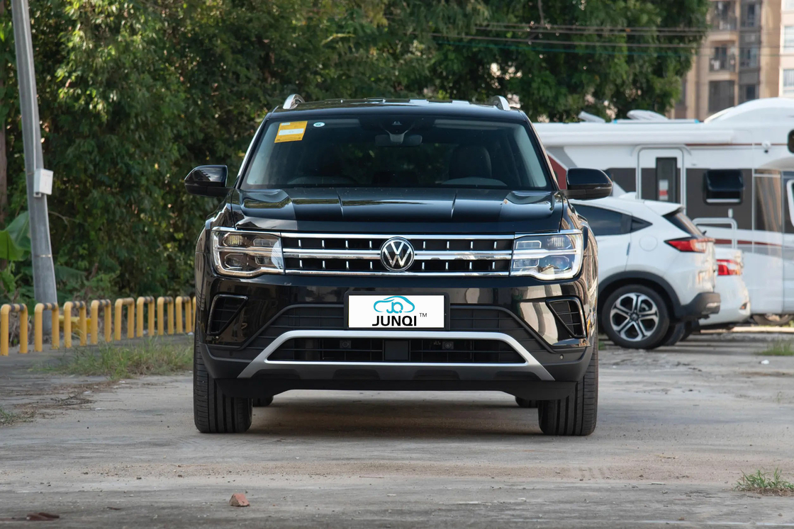 Chine voiture d'occasion VW Touron 2.5T-A/MT-530 4WD version phare 7 places SUV grand espace