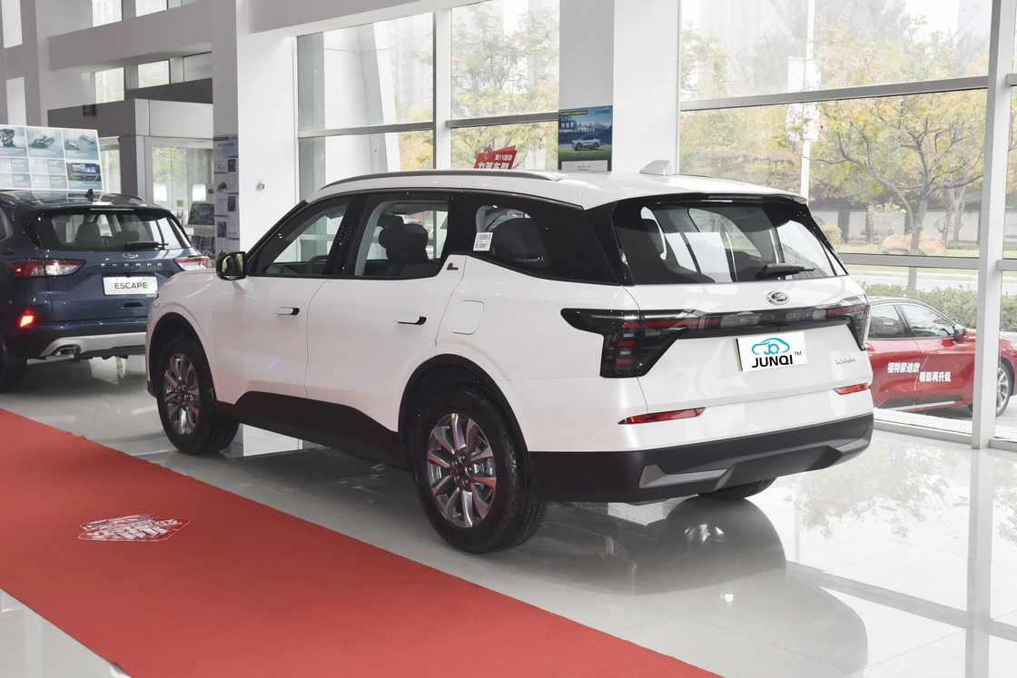 Changan FORD -2024 Ruijie L 2.0T EcoBoost à deux roues motrices à sept places modèle élégant