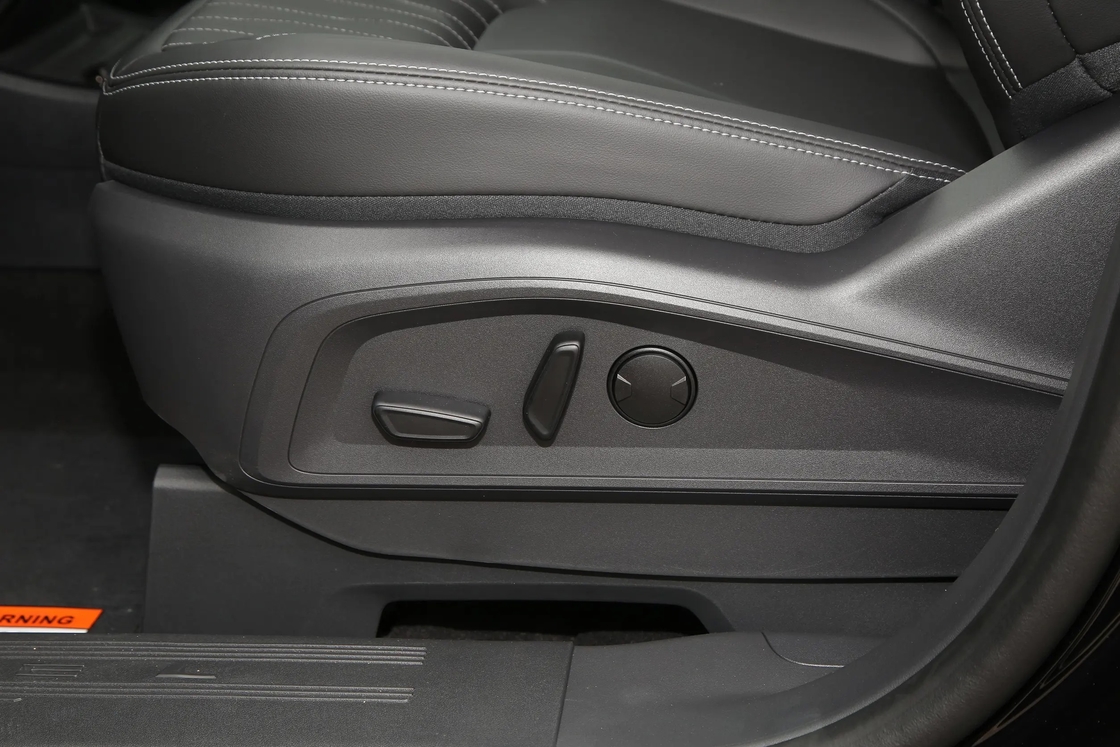 Voiture neuve Ford Ruijie L 2 0t 2 roues motrices 5 portes 7 places Style SUV Voiture neuve